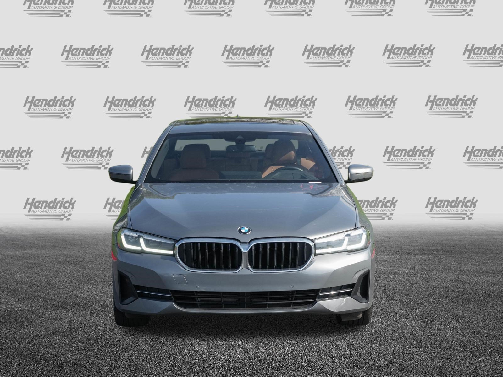 Certified 2023 BMW 530i xDrive w/ Premium Package AWD/4WD image 3