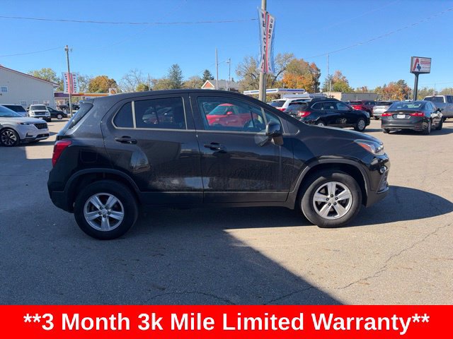 Used 2021 Chevrolet Trax LS w/ Tint and Cruise Package AWD/4WD image 2