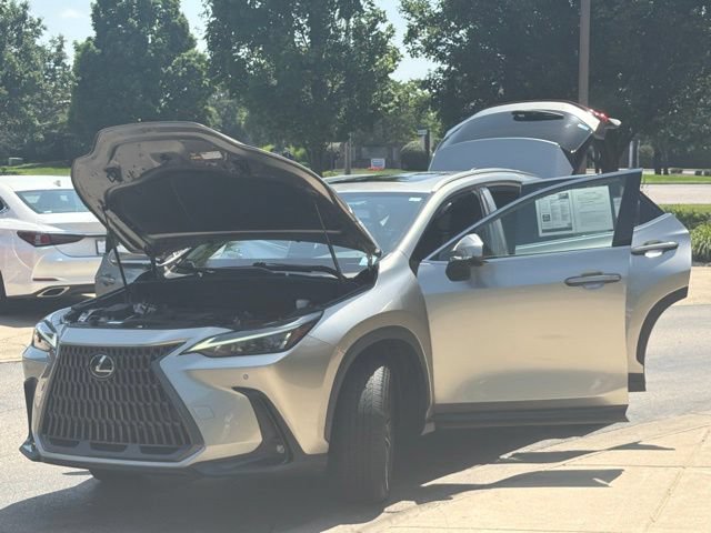 Used 2022 Lexus NX 250 AWD image 10