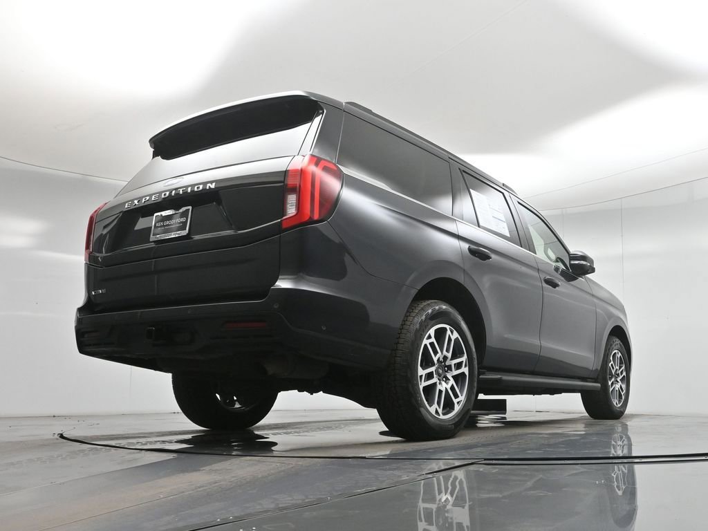 Certified 2025 Ford Expedition Active AWD/4WD image 49
