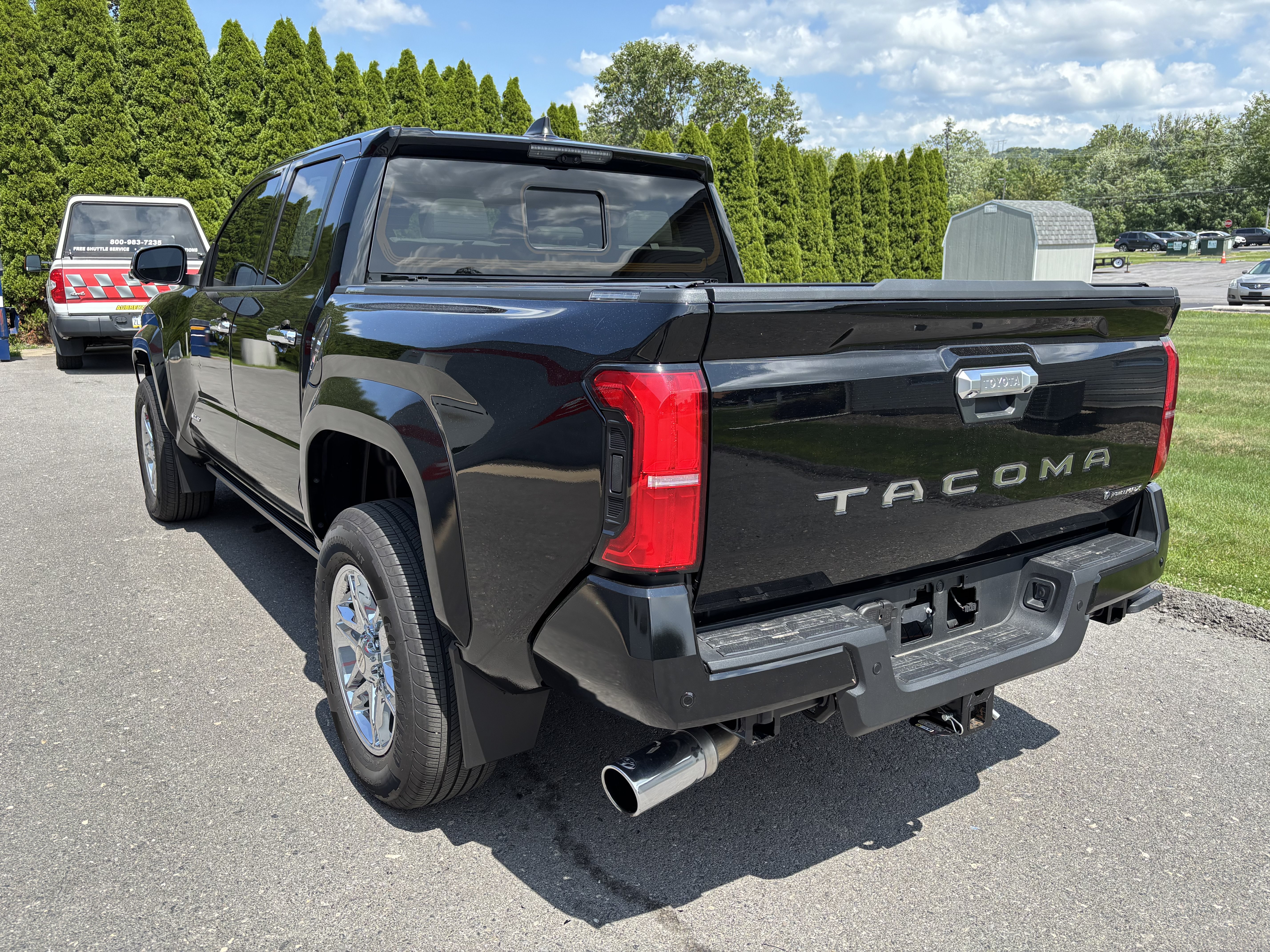 Used 2026 Toyota Tacoma Limited AWD/4WD image 5
