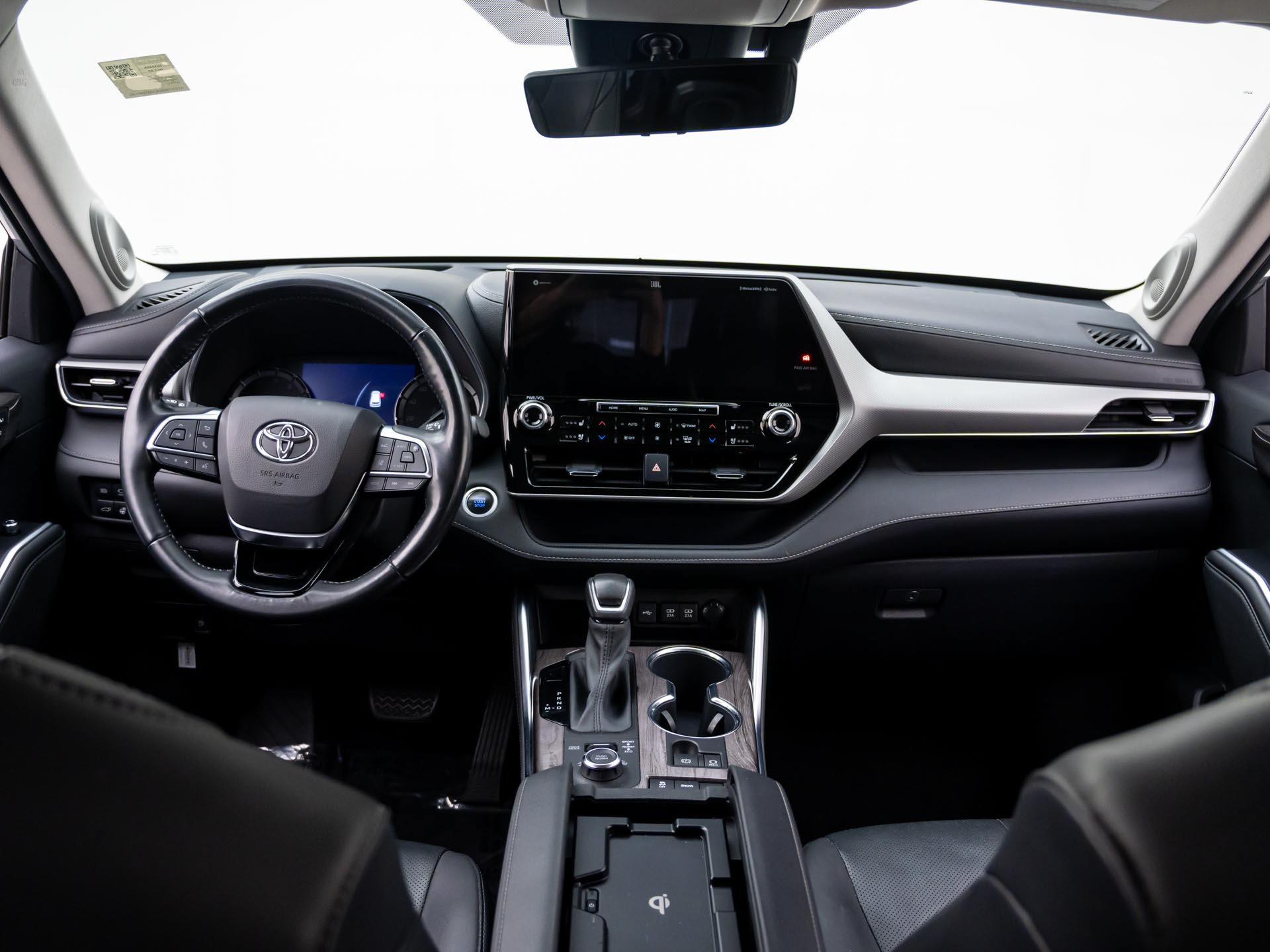 Used 2021 Toyota Highlander Platinum AWD/4WD image 10