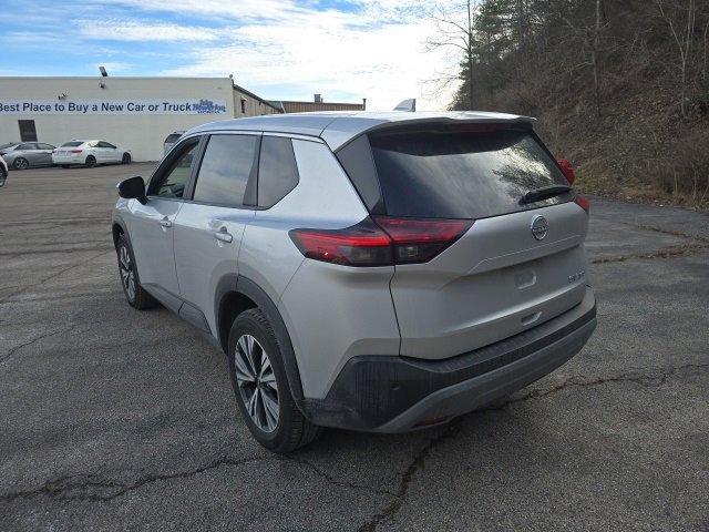 Used 2023 Nissan Rogue SV image 3
