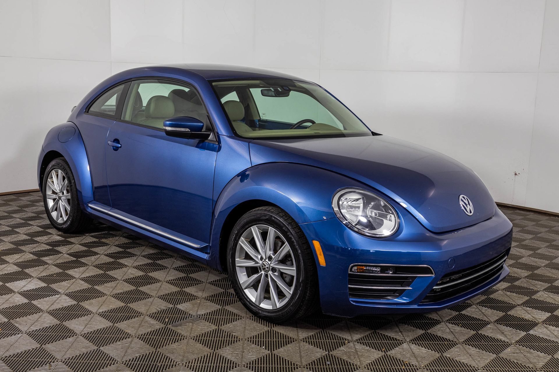 Used 2017 Volkswagen Beetle 1.8T SE FWD image 11