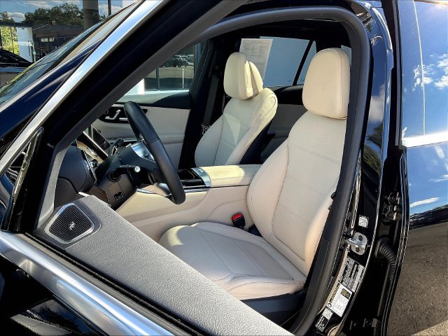 Used 2026 Mercedes-Benz GLC 300 4MATIC image 23