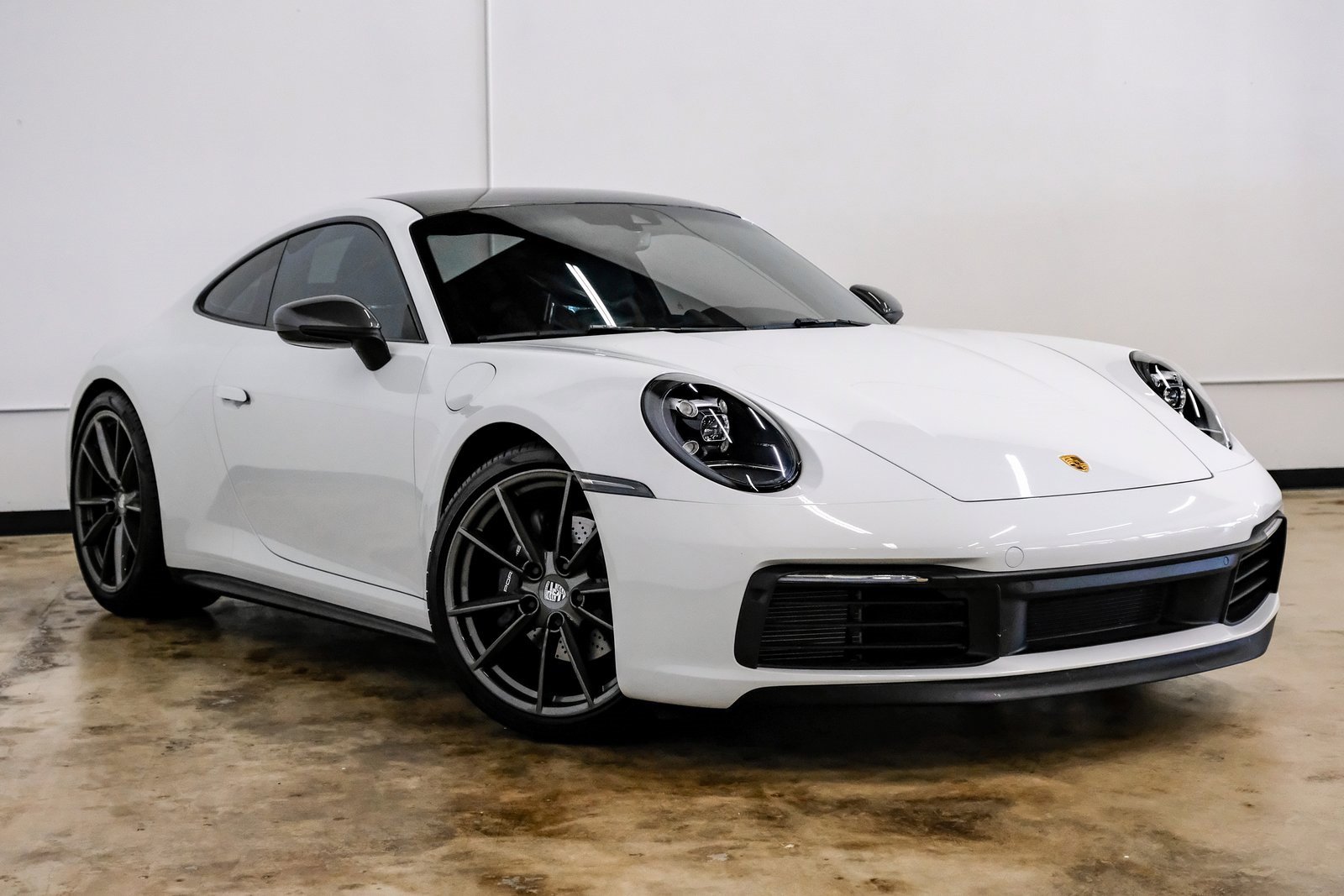 Used 2024 Porsche 911 Carrera T image 5