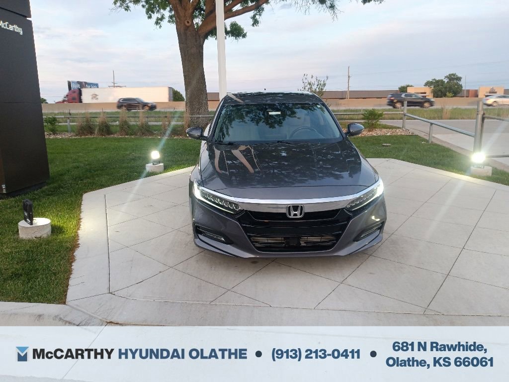 Used 2018 Honda Accord Touring image 7