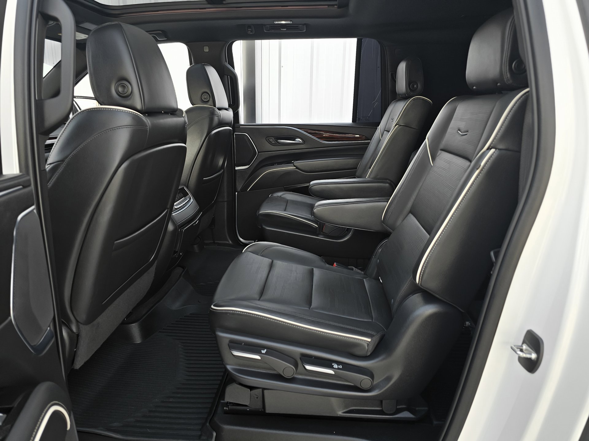 Used 2022 Cadillac Escalade ESV Premium Luxury w/ LPO, Floor Liner Package image 17