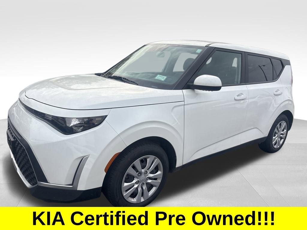 Certified 2023 Kia Soul LX image 3
