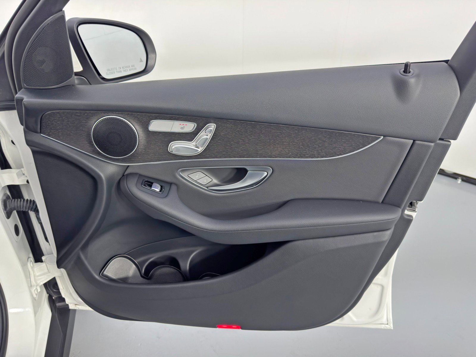 Used 2021 Mercedes-Benz GLC 300 w/ Premium Package image 43