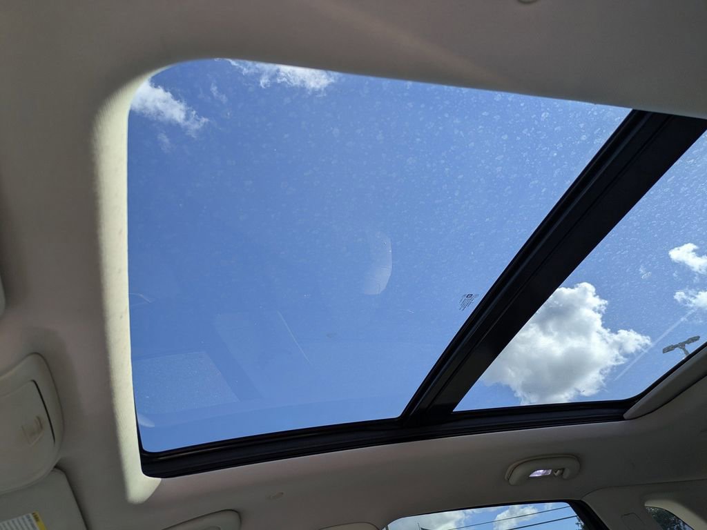 Used 2017 Cadillac XT5 Luxury w/ Driver Awareness Package image 22