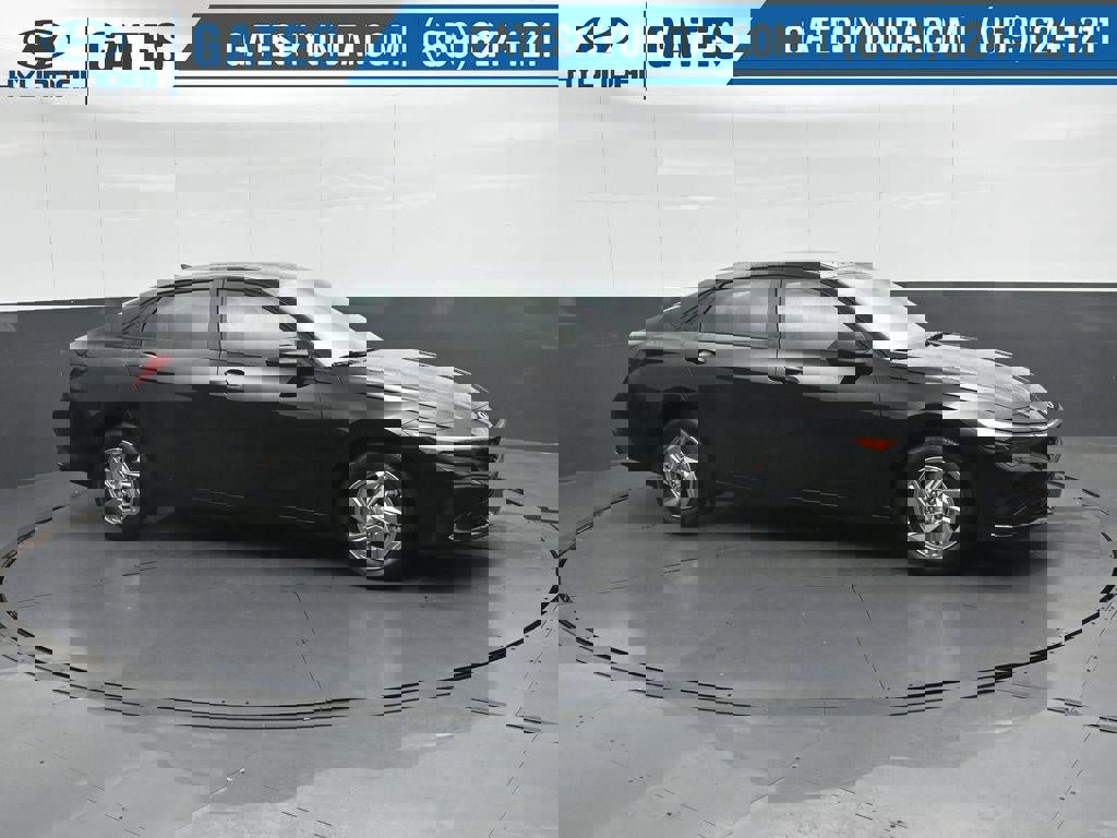 New 2026 Hyundai Elantra SE