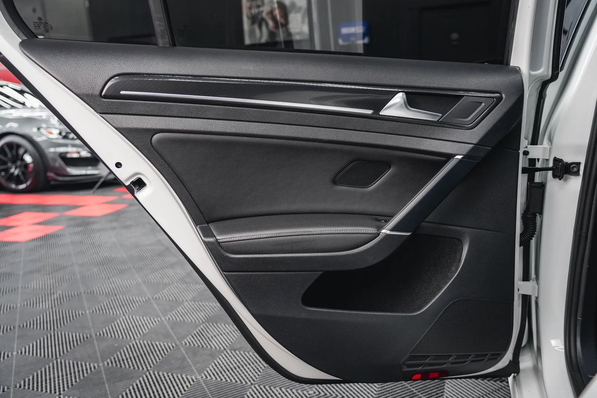 Used 2019 Volkswagen Golf 4-Door image 39