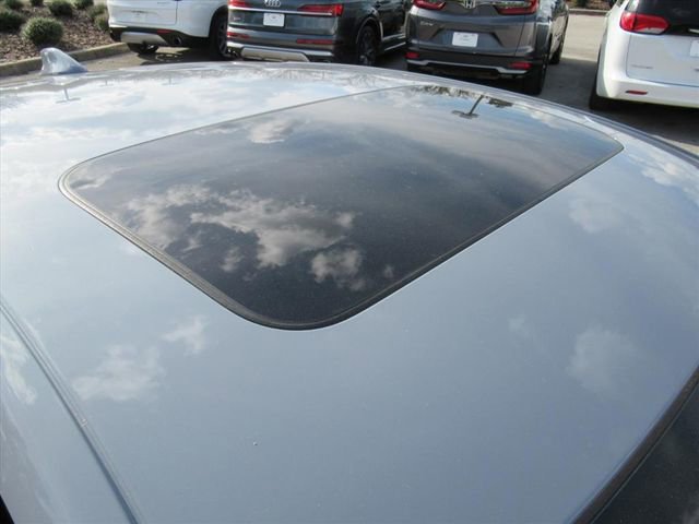 Used 2021 Honda Accord Touring image 9