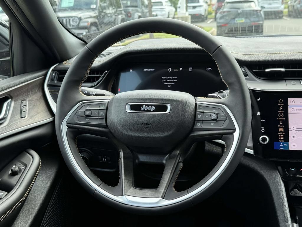 New 2026 Jeep Grand Cherokee Limited AWD/4WD image 19