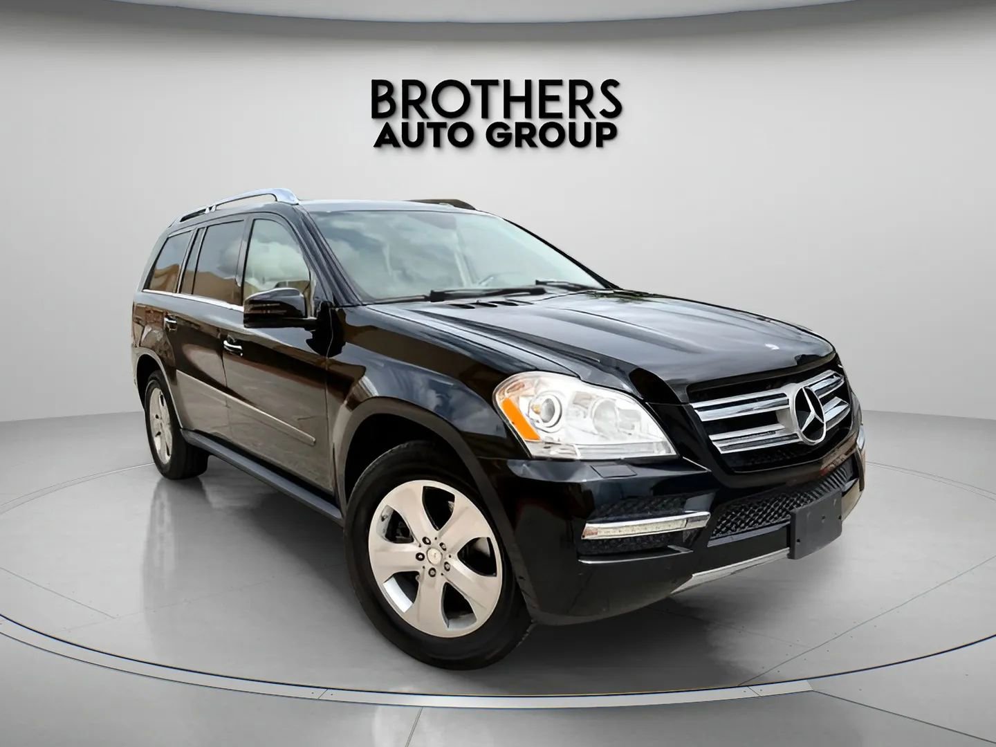 Used 2012 Mercedes-Benz GL 450 4MATIC image 2