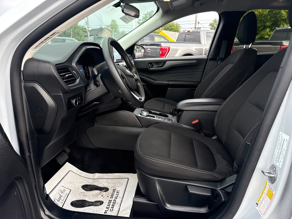 Used 2025 Ford Escape Active AWD/4WD image 22