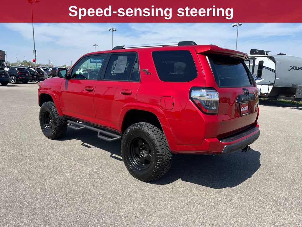 Used 2018 Toyota 4Runner TRD Off-Road AWD/4WD image 3