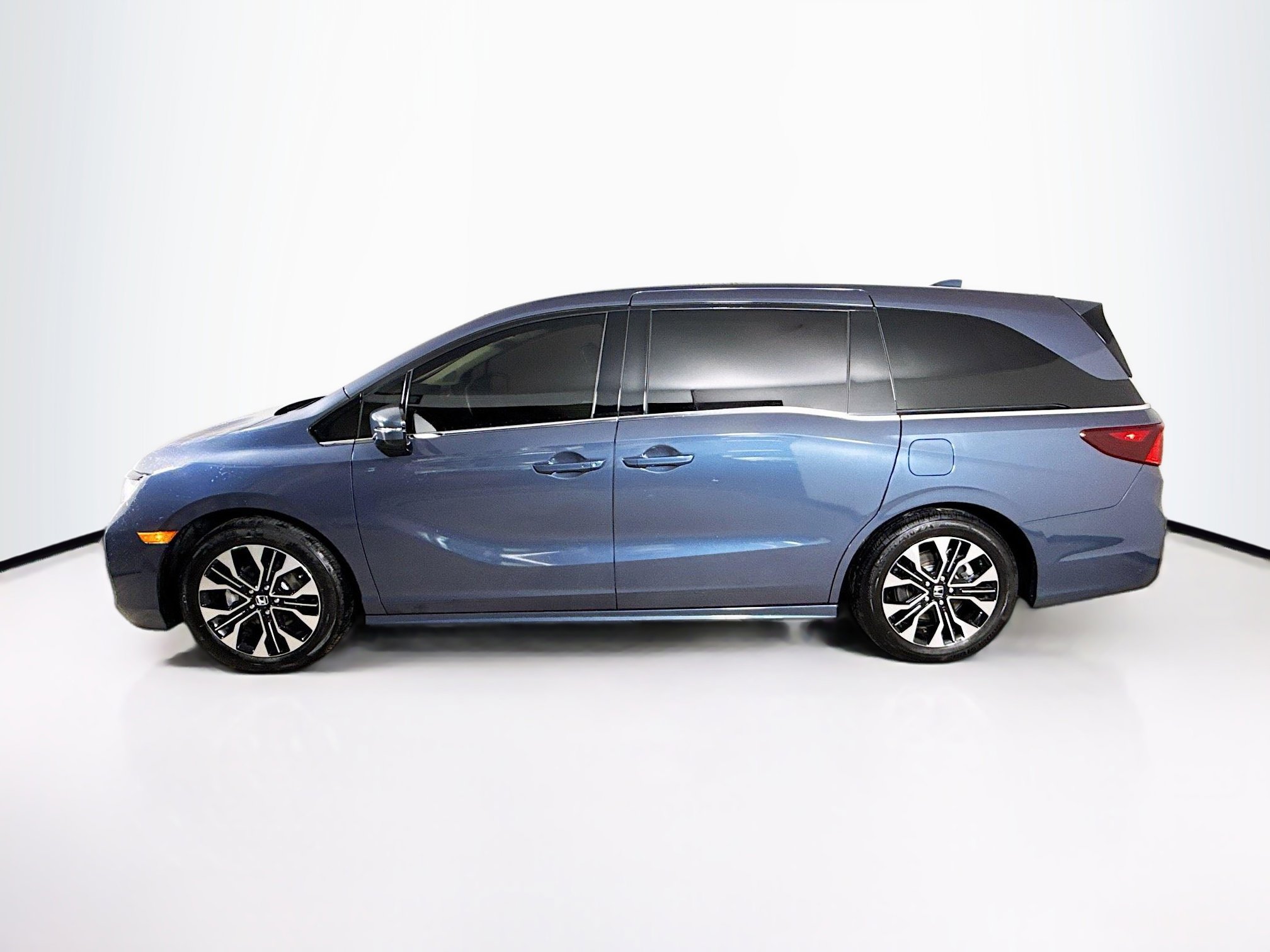 Certified 2025 Honda Odyssey Elite image 7