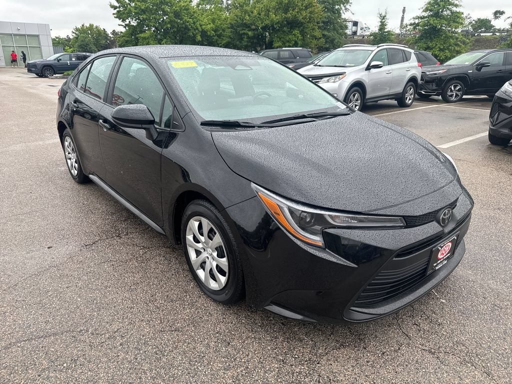 Used 2024 Toyota Corolla LE FWD image 9