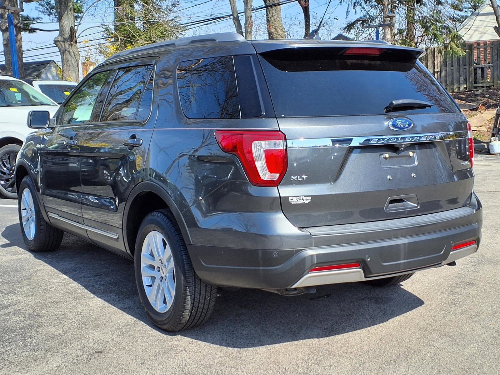 Certified 2019 Ford Explorer XLT w/ Equipment Group 202A image 6