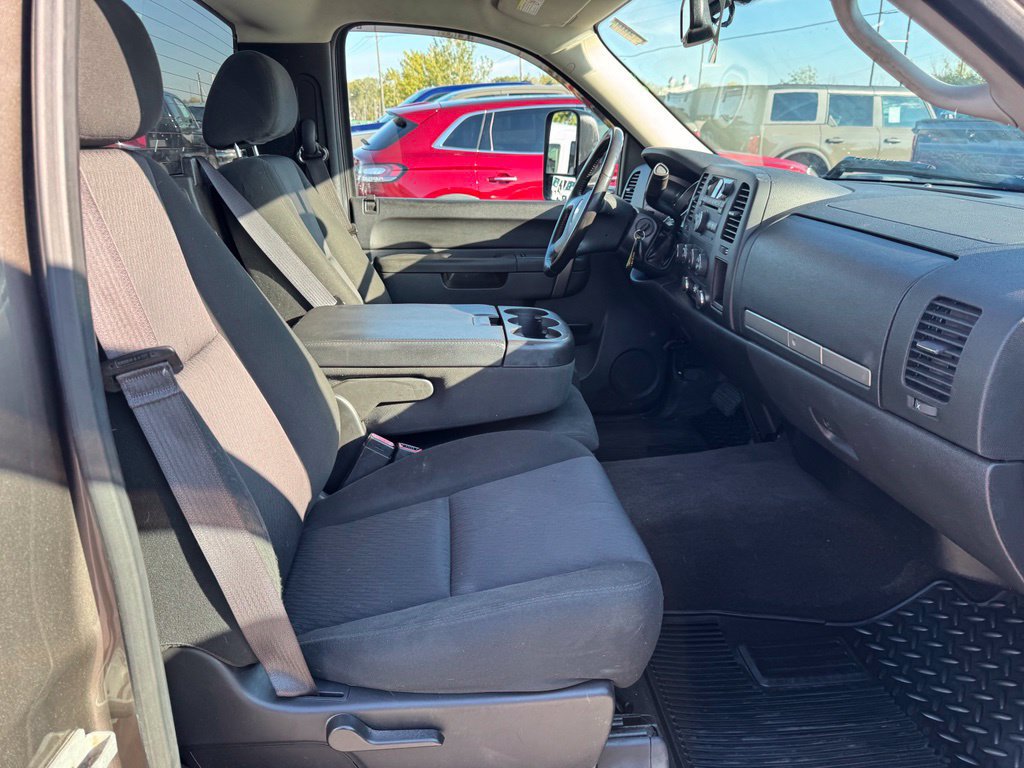 Used 2013 Chevrolet Silverado 2500 LT w/ Convenience Package AWD/4WD image 28