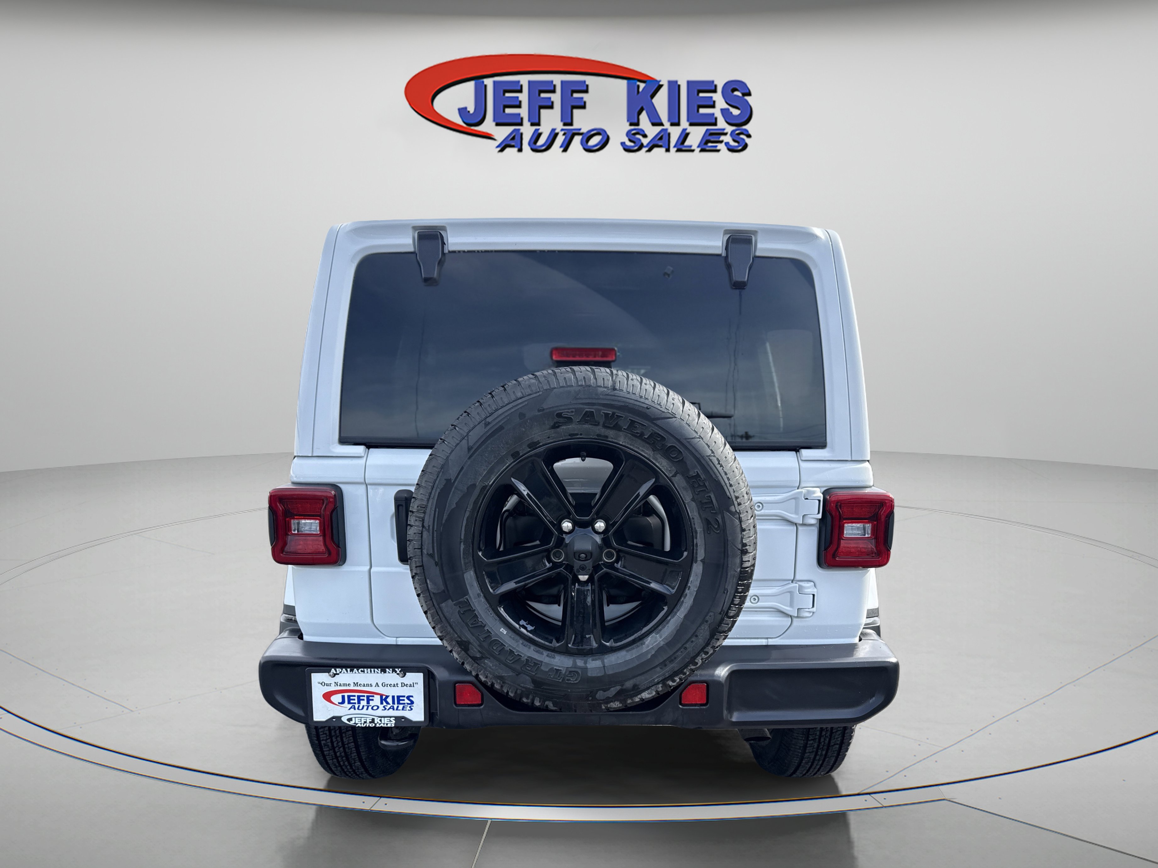 Used 2021 Jeep Wrangler Unlimited Sahara AWD/4WD image 6