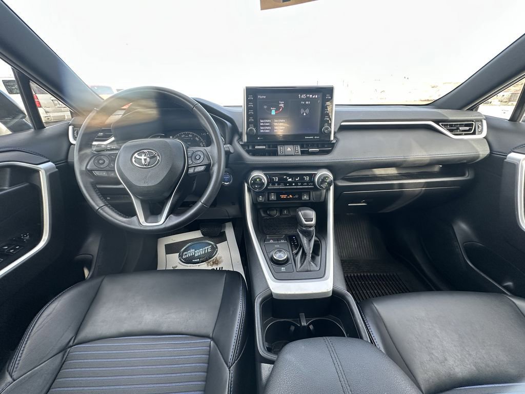 Used 2022 Toyota RAV4 XSE image 17