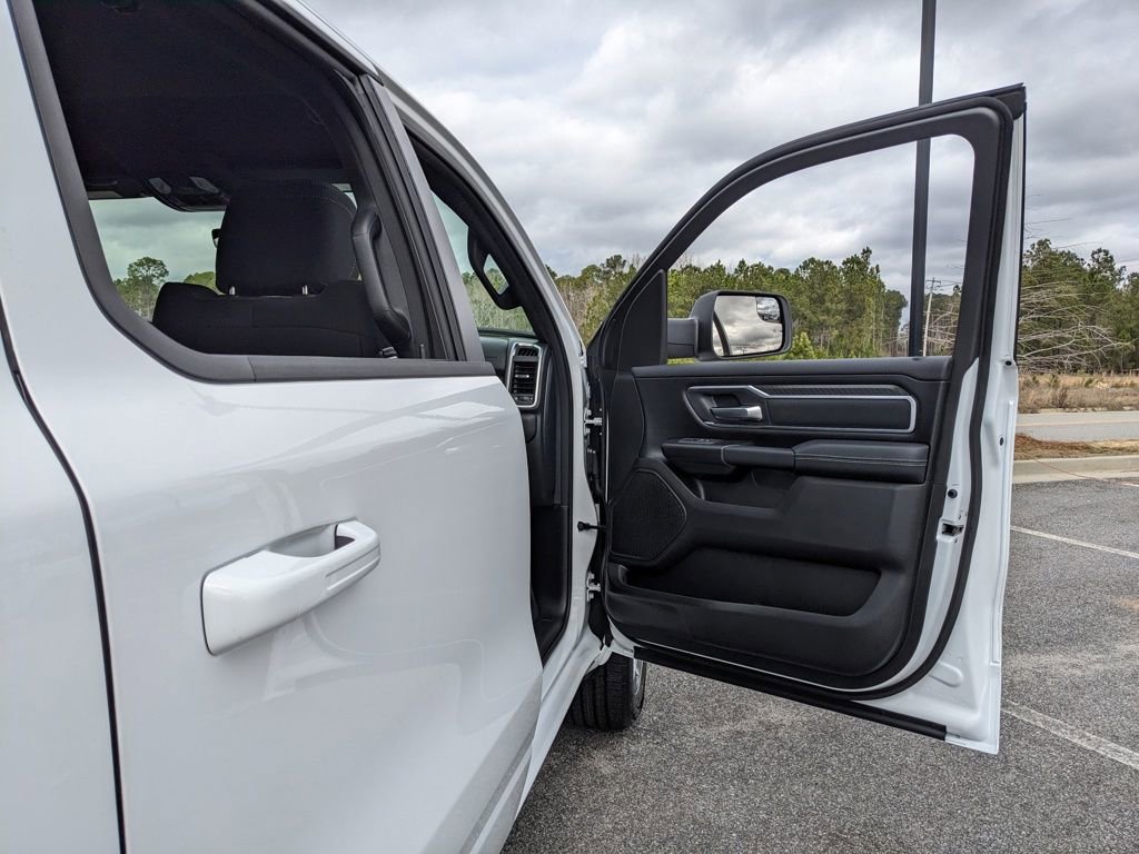 New 2026 RAM 1500 4x4 Crew Cab image 56