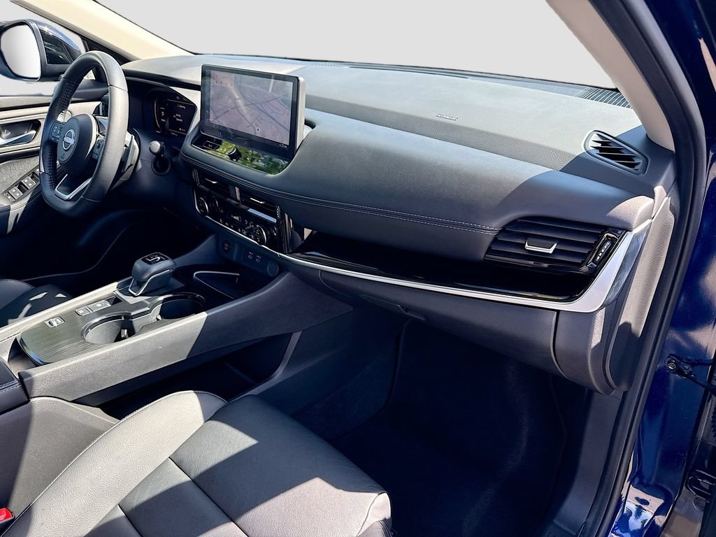 Certified 2024 Nissan Rogue SL FWD image 33