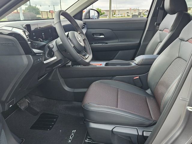 Used 2025 Nissan Kicks SR image 5