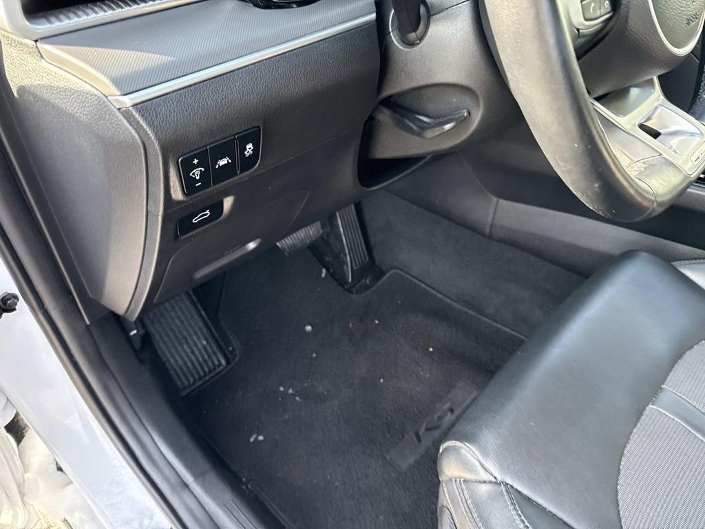 Used 2023 Kia K5 GT-Line w/ GT-Line Premium Package image 21