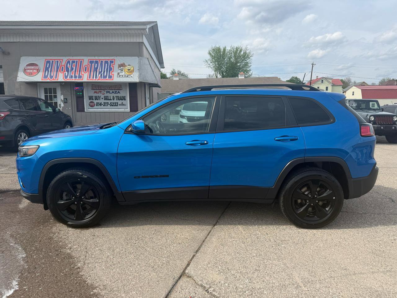 Used 2020 Jeep Cherokee Latitude Plus image 4