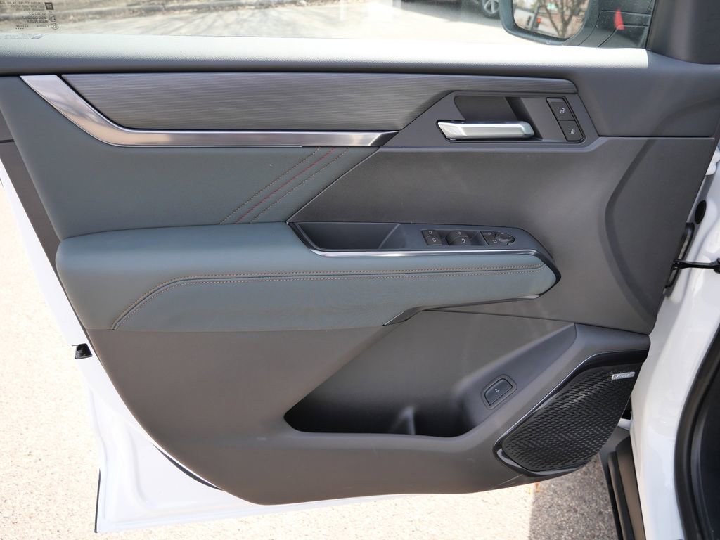 New 2026 GMC Acadia AT4 w/ Luxury Package image 36