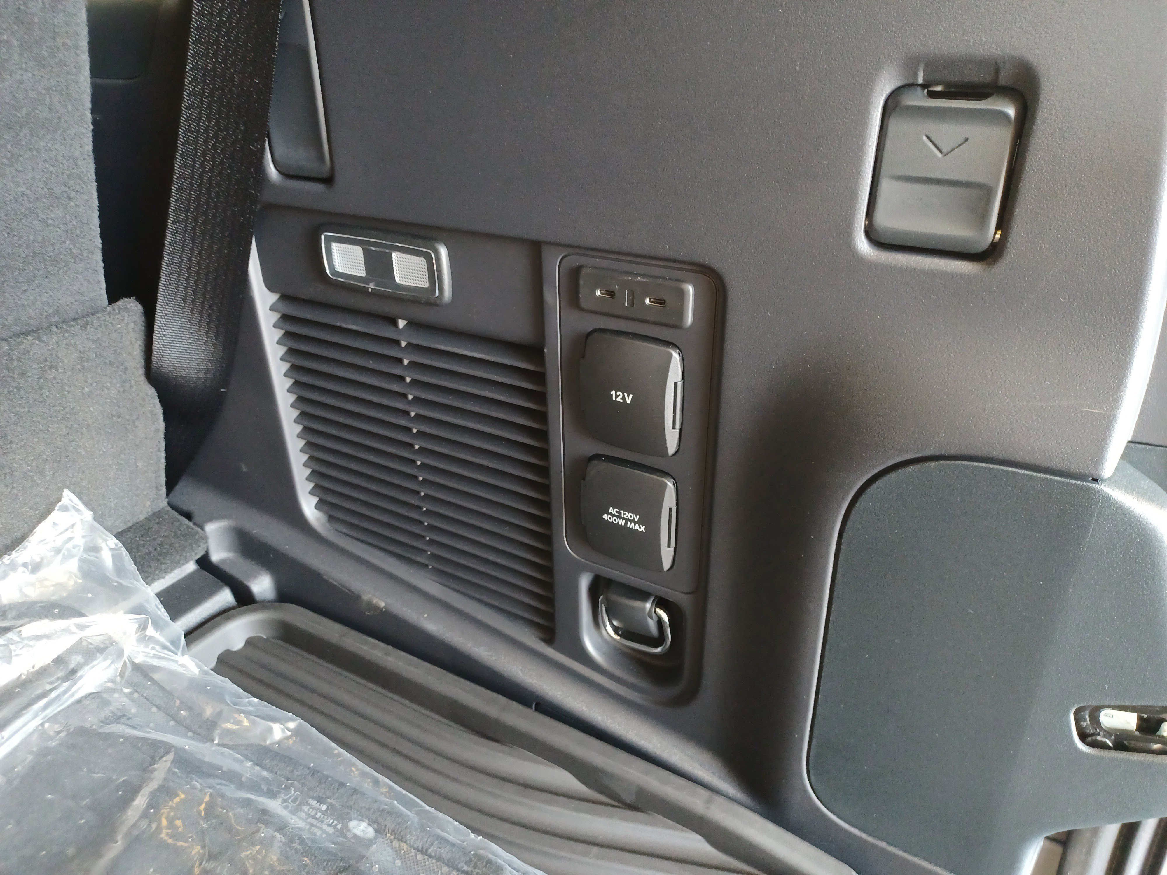 New 2025 Ford Expedition Active image 18