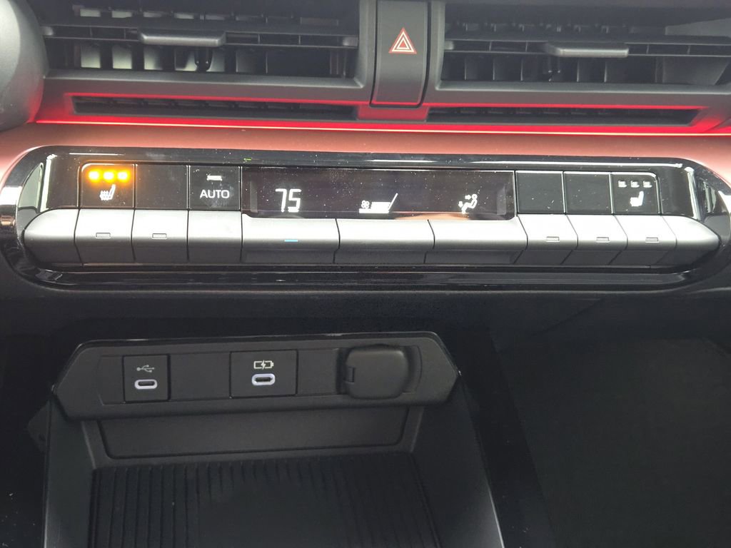 New 2026 Toyota Prius Plug-In Hybrid FWD image 16