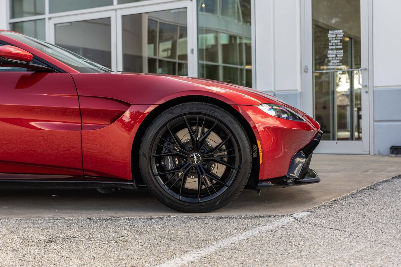 Used 2021 Aston Martin V8 Vantage Coupe RWD image 6