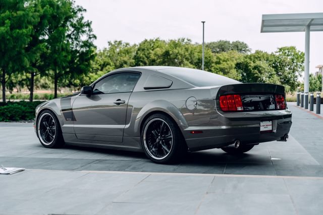 Used 2005 Ford Mustang GT RWD image 13