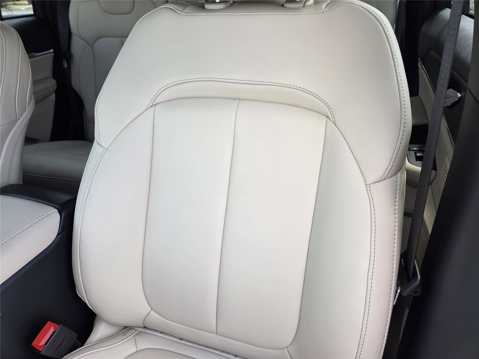 New 2026 Jeep Grand Cherokee Limited image 19