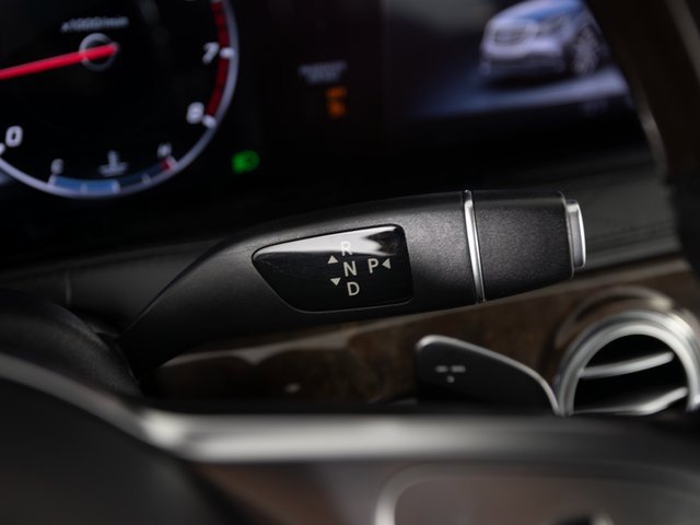 Used 2019 Mercedes-Benz S 560 Sedan w/ AMG Line Exterior image 19