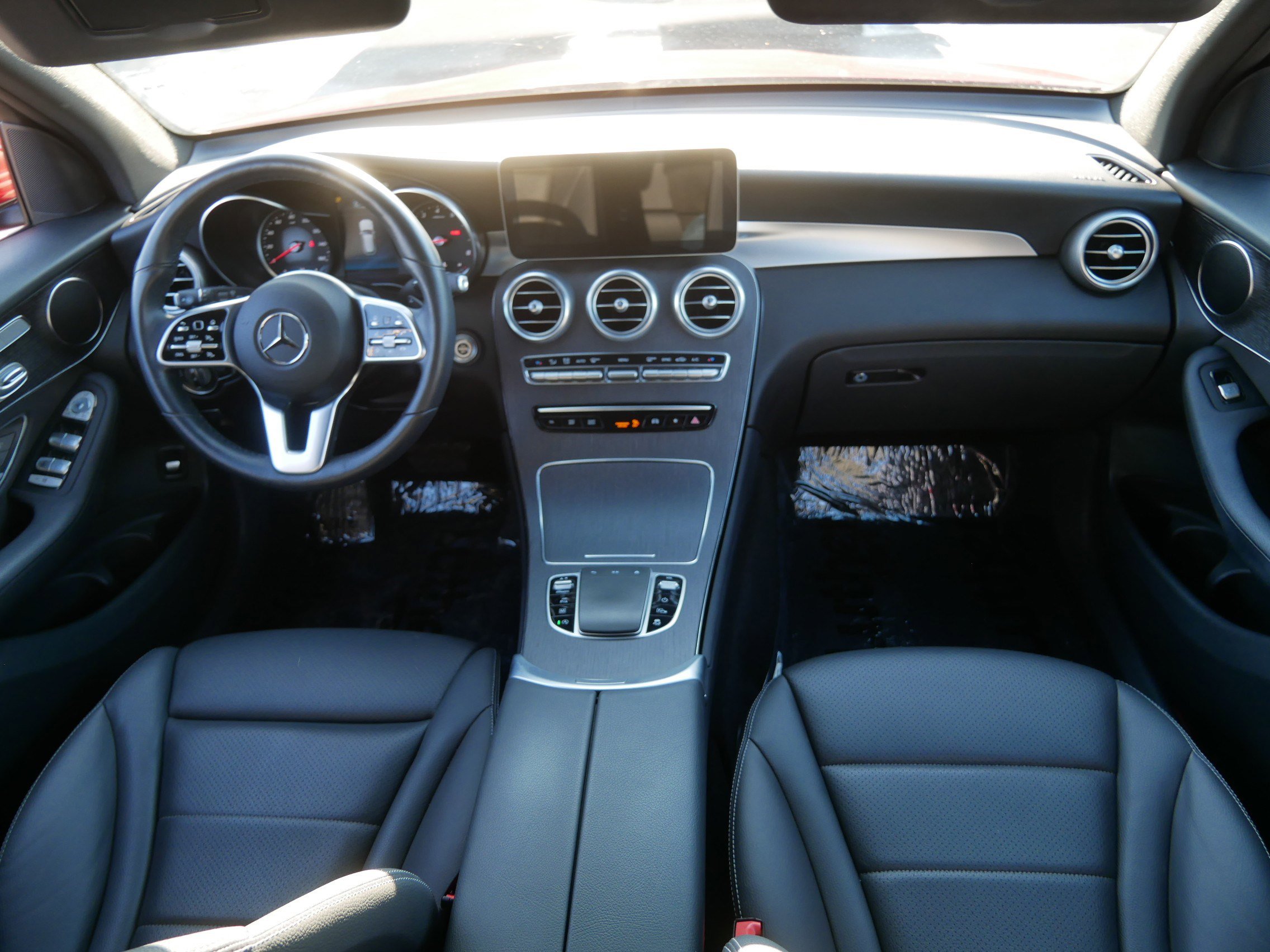 Used 2022 Mercedes-Benz GLC 300 4MATIC image 10