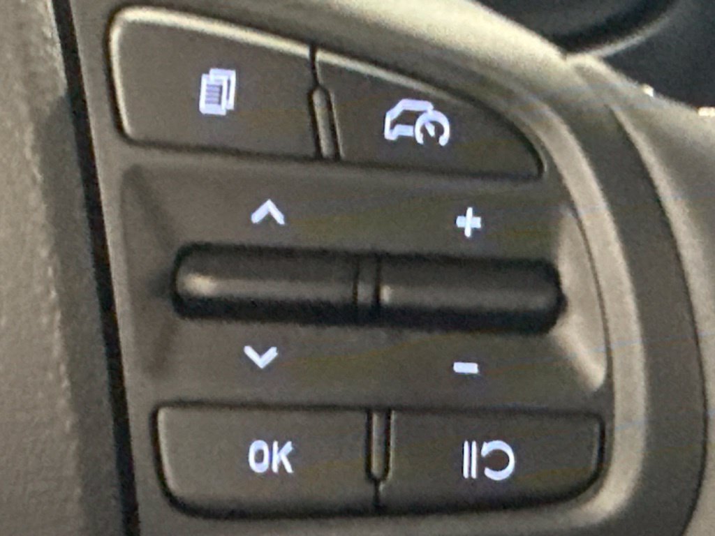 New 2026 Hyundai Venue SEL FWD image 19