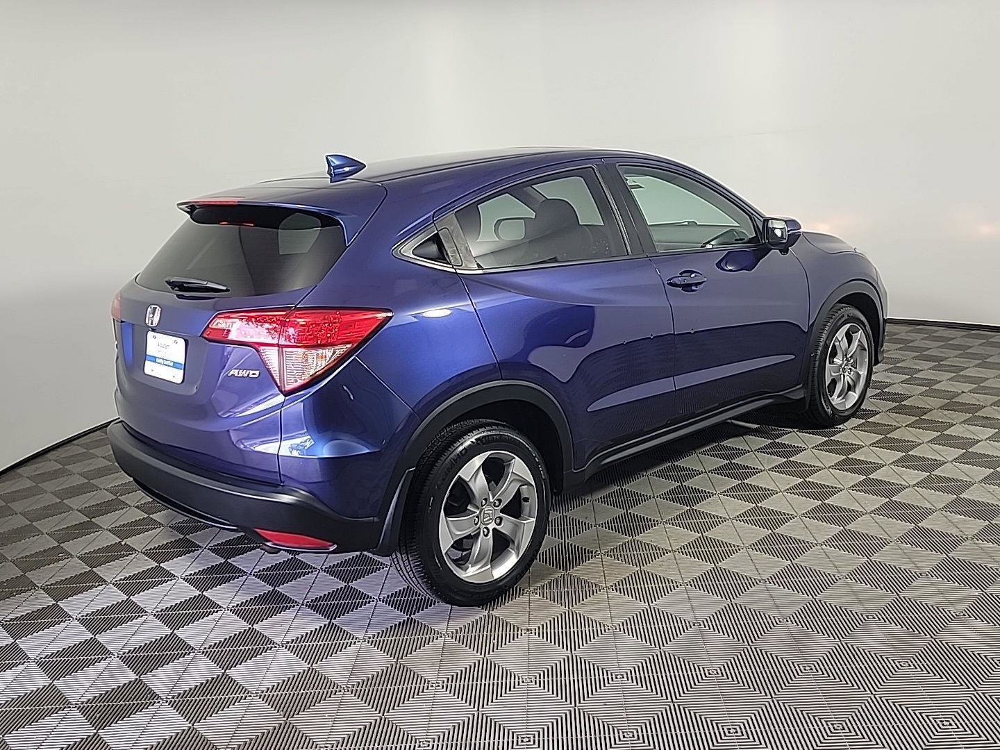 Certified 2017 Honda HR-V EX image 4