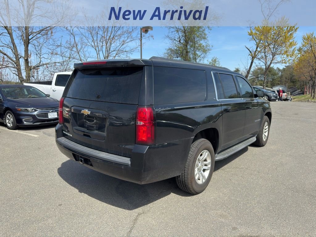 Used 2015 Chevrolet Suburban LT image 3