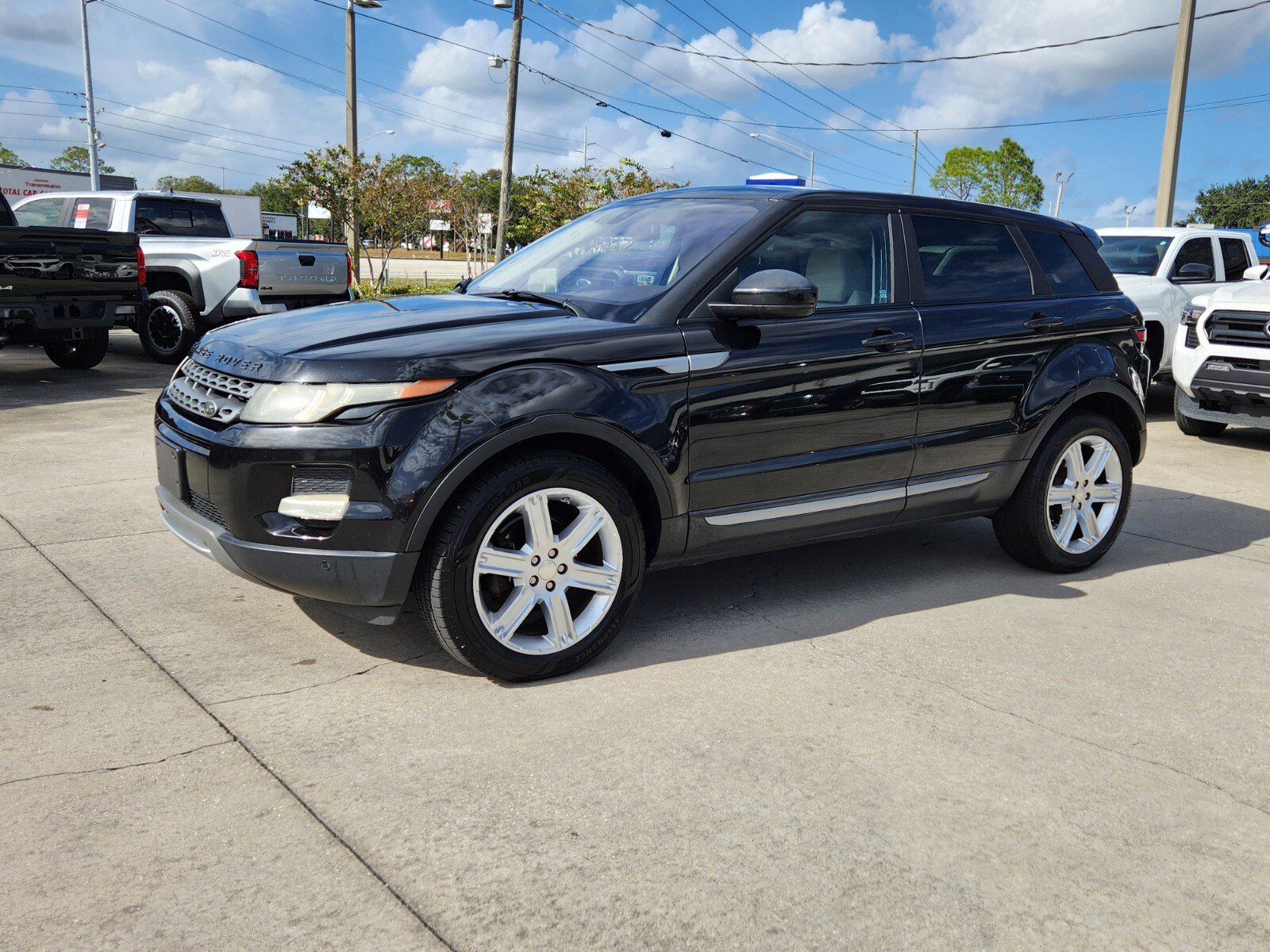 Used 2015 Land Rover Range Rover Evoque Pure Plus image 3