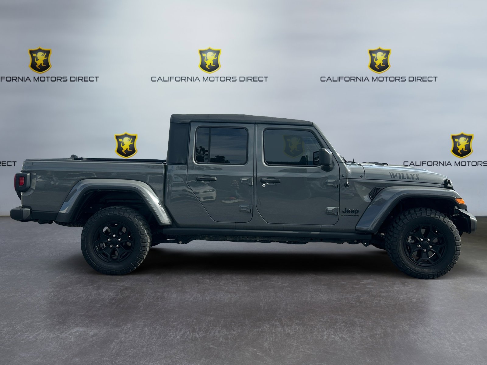 Used 2023 Jeep Gladiator Sport AWD/4WD image 6