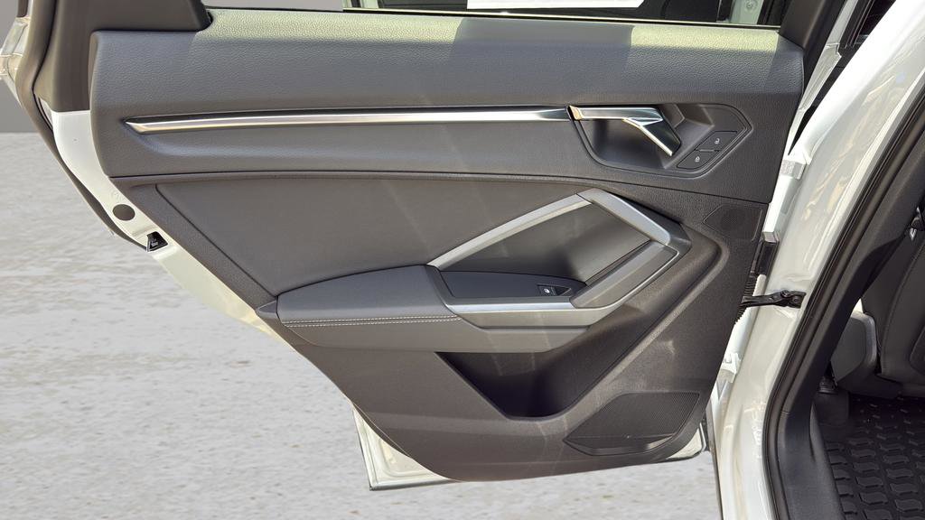 Used 2022 Audi Q3 2.0T Premium image 15