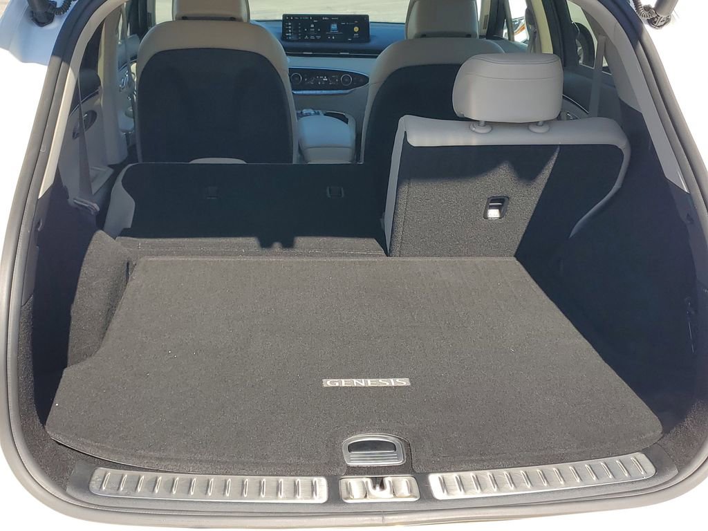 Used 2023 Genesis GV70 2.5T w/ Select Package image 27