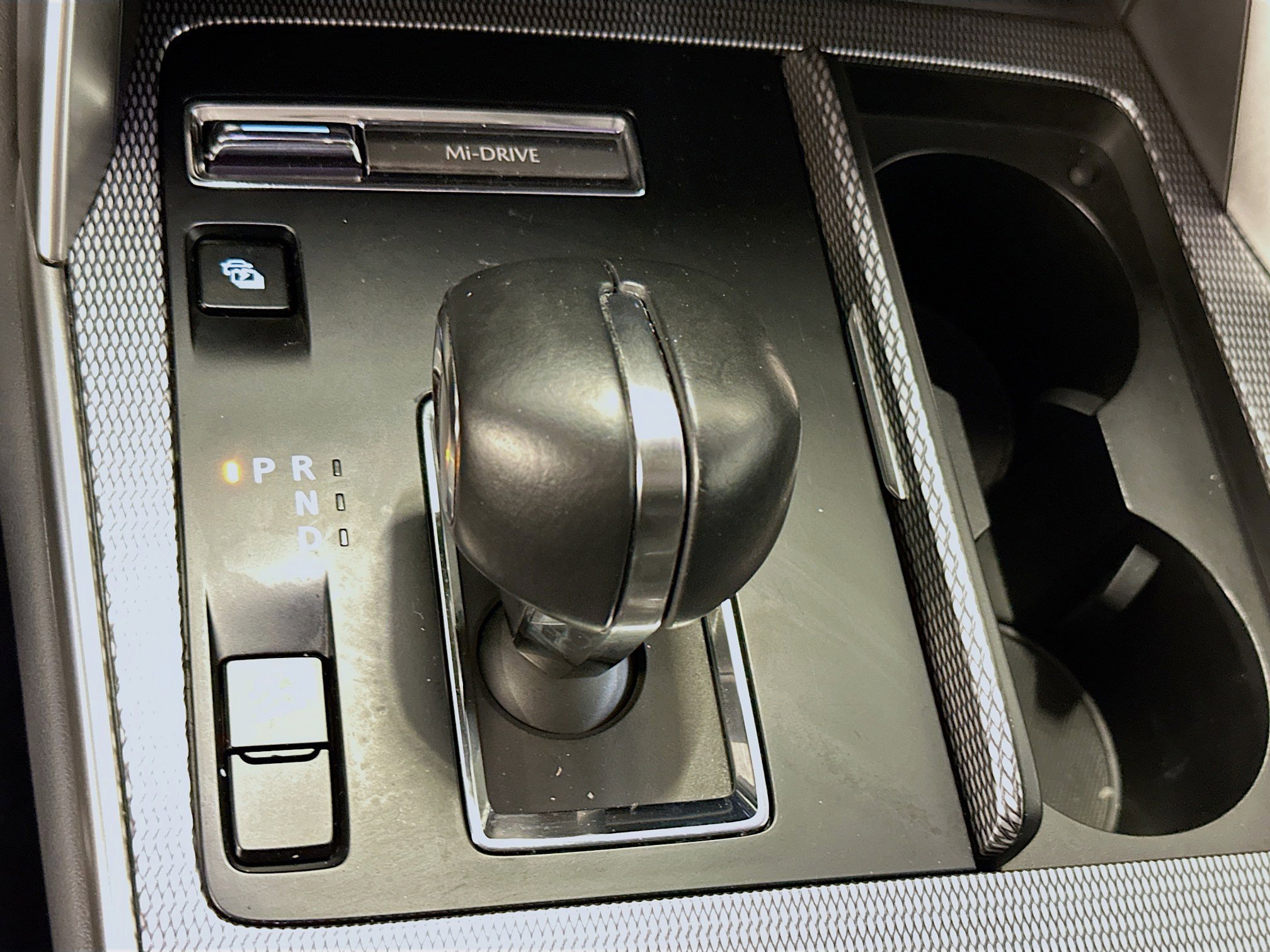 Used 2024 MAZDA CX-90 Plug-In Hybrid w/ Preferred image 25