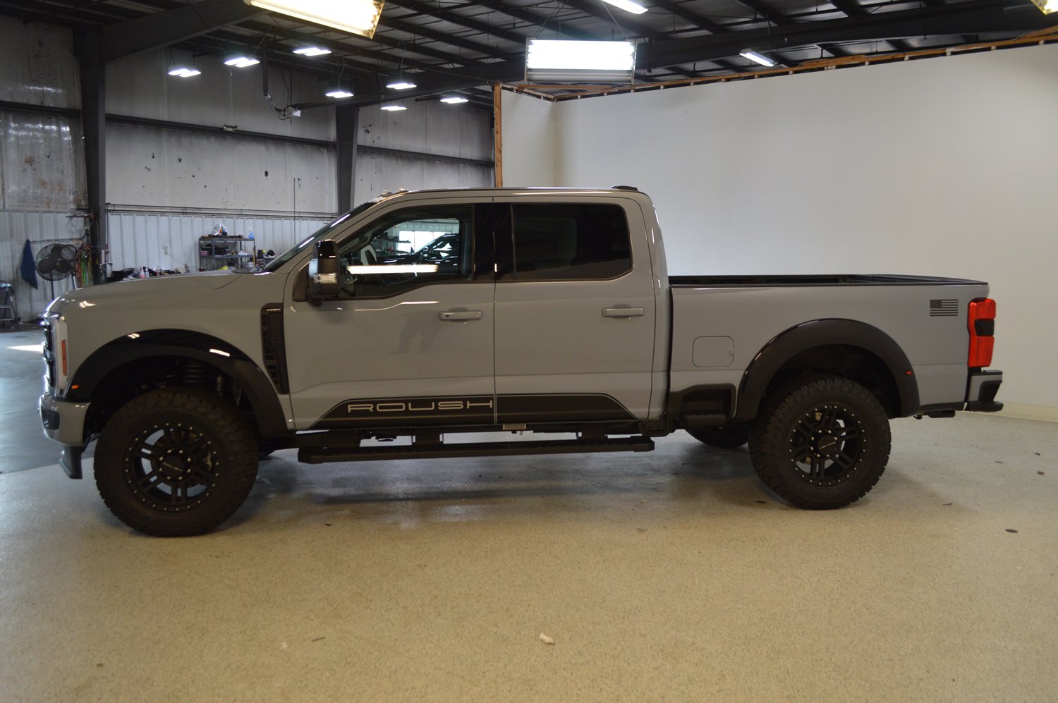 New 2026 Ford F250 Lariat w/ Black Appearance Package image 6